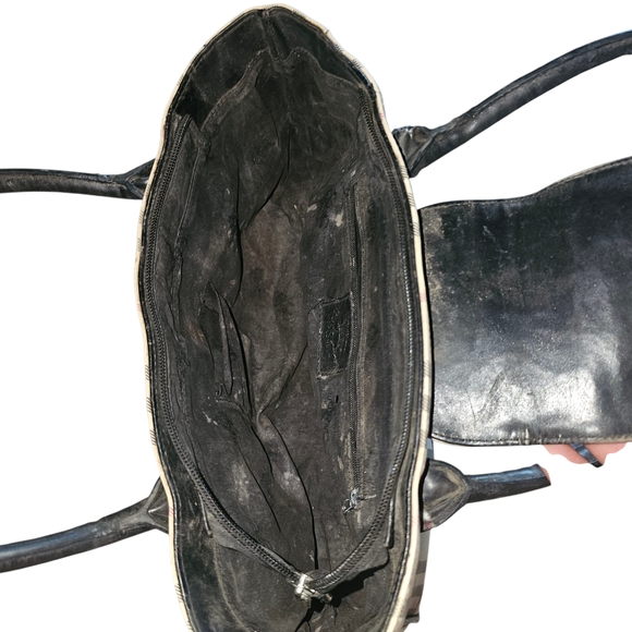 Authentic Burberry Handbag - Picture 2 of 11